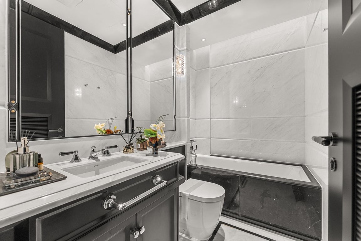 https://img.propertyraptor.com/cdn-cgi/imagedelivery/KD5bF_AFL0JDTbKLWF7z9g/ap8/ap8_001/hornet/prp/img/3e85c5ffab643c82ed4aac1df3048788-wtm.jpg/public