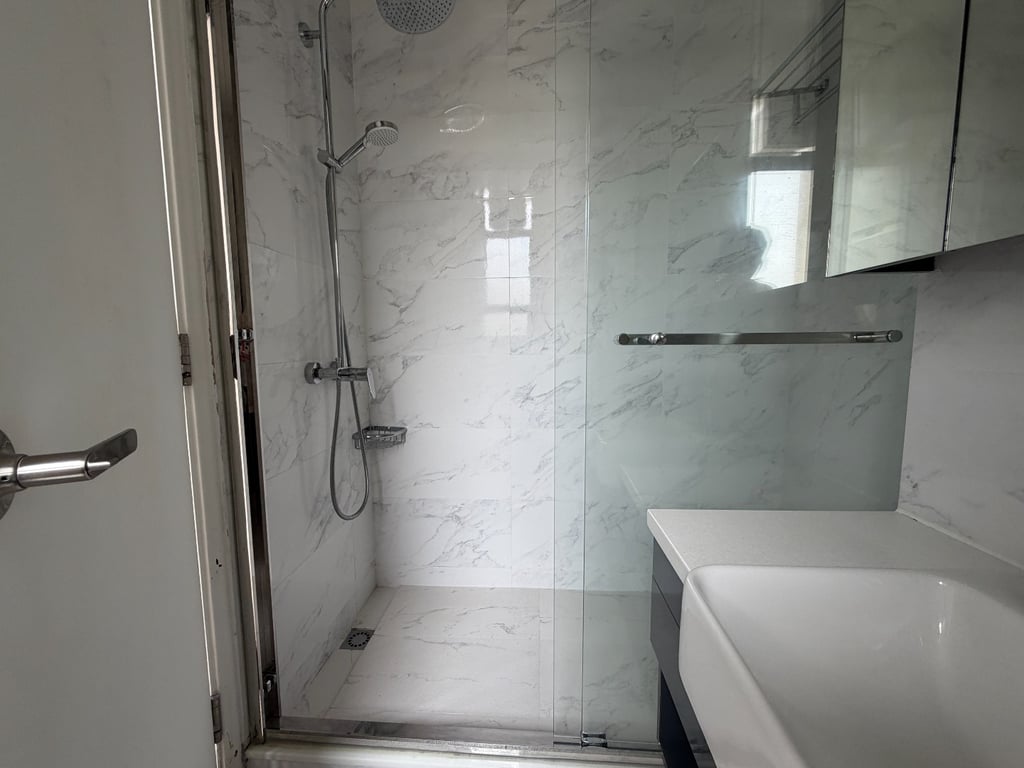 https://img.propertyraptor.com/cdn-cgi/imagedelivery/KD5bF_AFL0JDTbKLWF7z9g/ap8/ap8_001/hornet/prp/img/3ea5b7fcce52cf846bc85e436993b3eb-wtm.jpg/public