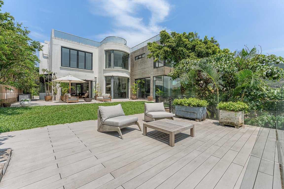 https://img.propertyraptor.com/cdn-cgi/imagedelivery/KD5bF_AFL0JDTbKLWF7z9g/ap8/ap8_001/hornet/prp/img/3eac309d7b74667a763e419ea1442ba1-wtm.jpg/public