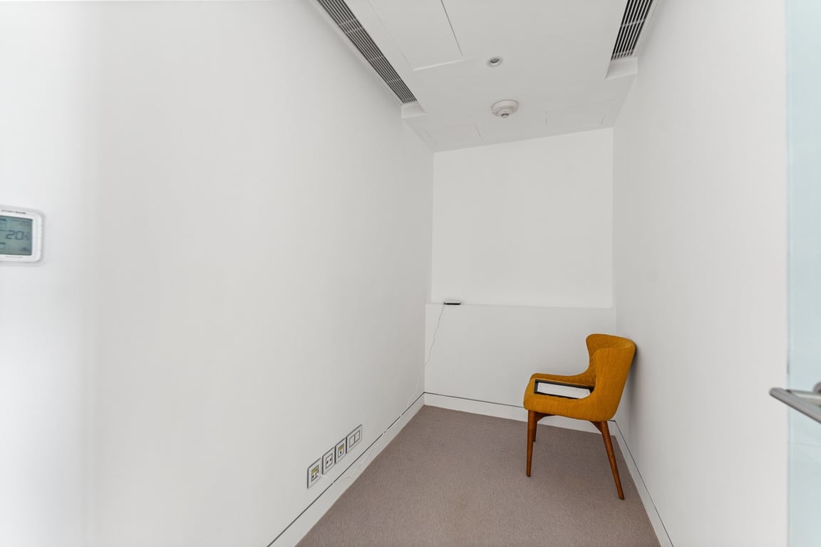 https://img.propertyraptor.com/cdn-cgi/imagedelivery/KD5bF_AFL0JDTbKLWF7z9g/ap8/ap8_001/hornet/prp/img/3f273cee4e82f1640ad5510837ca71b5-wtm.jpg/public