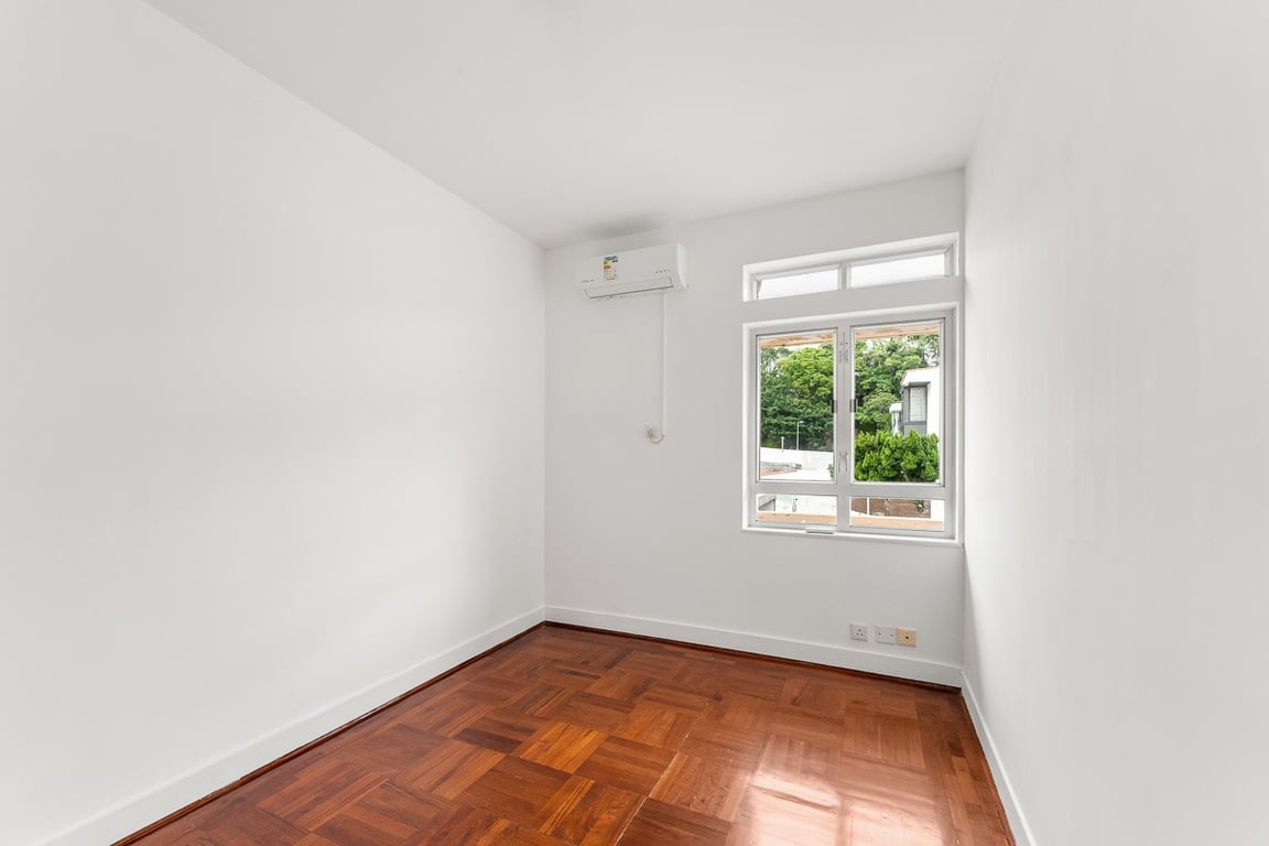 https://img.propertyraptor.com/cdn-cgi/imagedelivery/KD5bF_AFL0JDTbKLWF7z9g/ap8/ap8_001/hornet/prp/img/3f5356e48933404a6b389e0f5695afe9-wtm.jpg/public