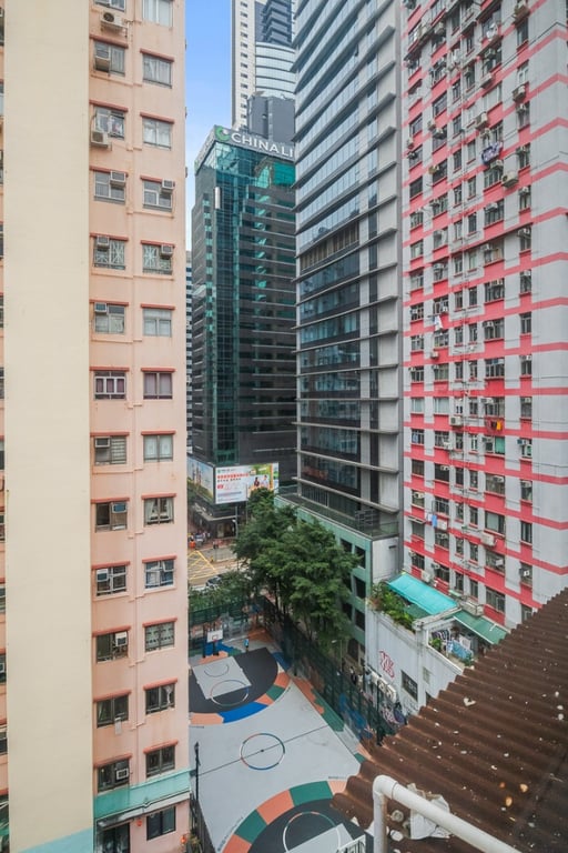 https://img.propertyraptor.com/cdn-cgi/imagedelivery/KD5bF_AFL0JDTbKLWF7z9g/ap8/ap8_001/hornet/prp/img/3f71942cab884f1b3c5e919a7676b1ba-wtm.jpg/public