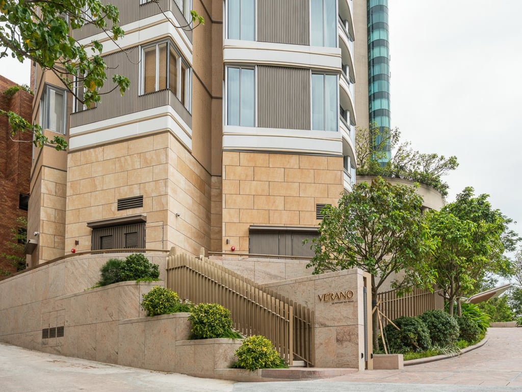 https://img.propertyraptor.com/cdn-cgi/imagedelivery/KD5bF_AFL0JDTbKLWF7z9g/ap8/ap8_001/hornet/prp/img/3f806c9d991d5a82ab8135e765f779f0-wtm.jpg/public