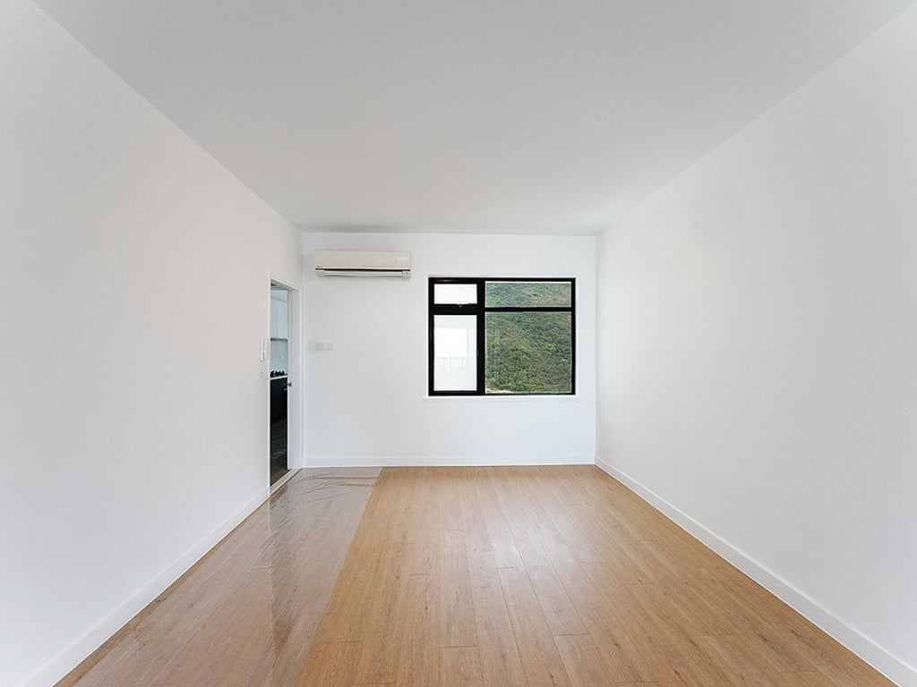 https://img.propertyraptor.com/cdn-cgi/imagedelivery/KD5bF_AFL0JDTbKLWF7z9g/ap8/ap8_001/hornet/prp/img/3fdbf881253496cf4567035d42d3960a.jpg/public