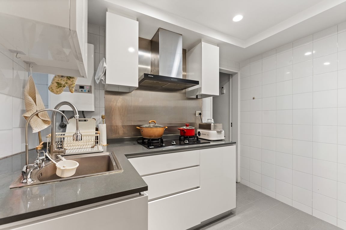 https://img.propertyraptor.com/cdn-cgi/imagedelivery/KD5bF_AFL0JDTbKLWF7z9g/ap8/ap8_001/hornet/prp/img/3fe141290963dca3b1ad5da61958ad4a-wtm.jpg/public