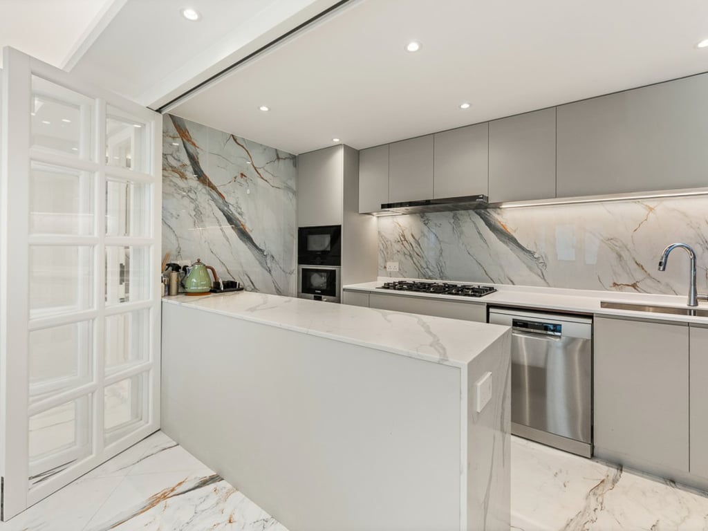 https://img.propertyraptor.com/cdn-cgi/imagedelivery/KD5bF_AFL0JDTbKLWF7z9g/ap8/ap8_001/hornet/prp/img/4001e27b61022365c751aa3df09f7c0b-wtm.jpg/public