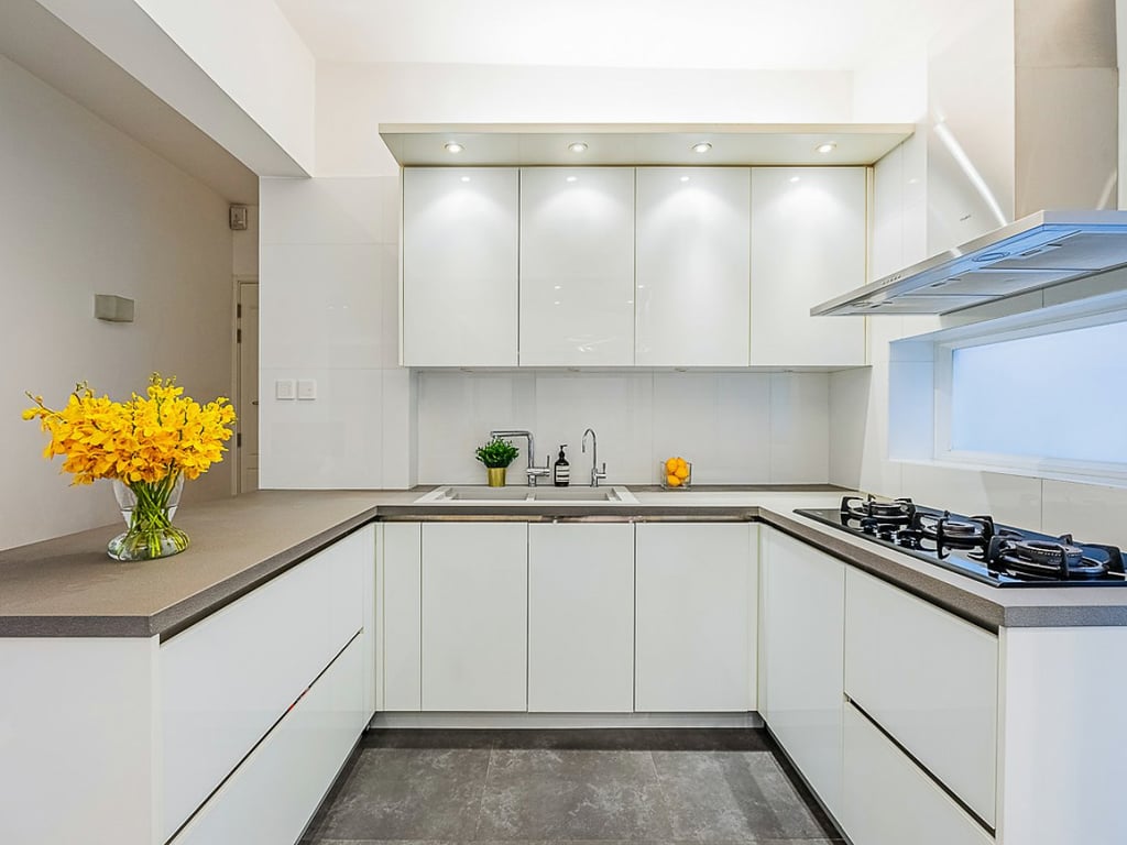 https://img.propertyraptor.com/cdn-cgi/imagedelivery/KD5bF_AFL0JDTbKLWF7z9g/ap8/ap8_001/hornet/prp/img/404aaf49ef0aa049c86b5bd516f13305.jpg/public