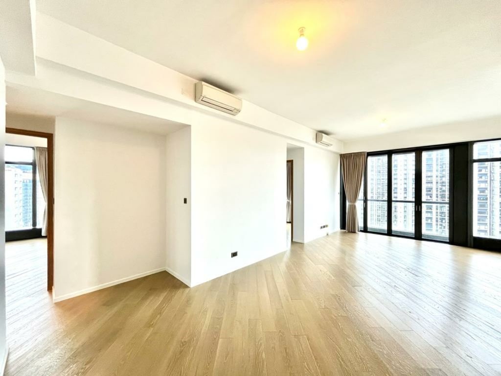 https://img.propertyraptor.com/cdn-cgi/imagedelivery/KD5bF_AFL0JDTbKLWF7z9g/ap8/ap8_001/hornet/prp/img/4089fa0ab07cf0c4bf2f06aec8588d34-wtm.jpg/public