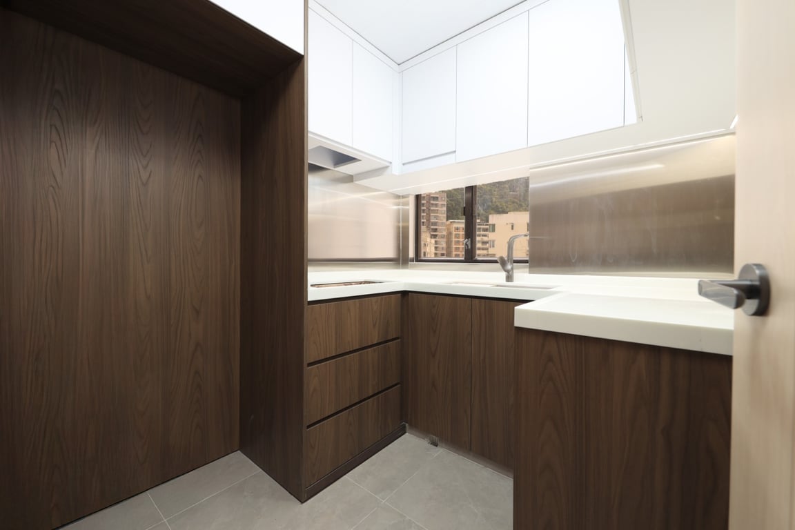https://img.propertyraptor.com/cdn-cgi/imagedelivery/KD5bF_AFL0JDTbKLWF7z9g/ap8/ap8_001/hornet/prp/img/408cddbea0adddec4d88ed7b0e4b346e-wtm.jpg/public