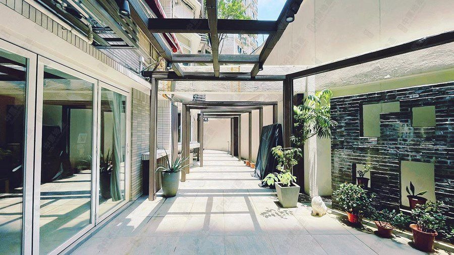 https://img.propertyraptor.com/cdn-cgi/imagedelivery/KD5bF_AFL0JDTbKLWF7z9g/ap8/ap8_001/hornet/prp/img/40e5fa04268bde173a2c1250c16d05d3-wtm.jpg/public