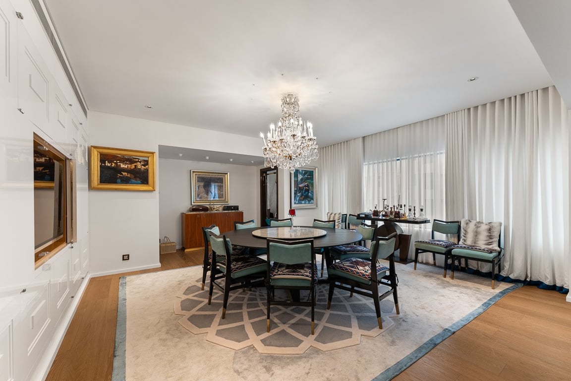 https://img.propertyraptor.com/cdn-cgi/imagedelivery/KD5bF_AFL0JDTbKLWF7z9g/ap8/ap8_001/hornet/prp/img/41131647aab3adefb2823efd37802ea3-wtm.jpg/public