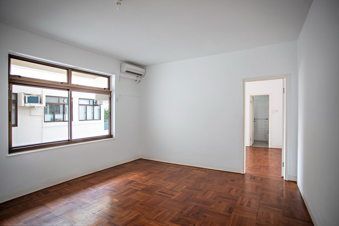 https://img.propertyraptor.com/cdn-cgi/imagedelivery/KD5bF_AFL0JDTbKLWF7z9g/ap8/ap8_001/hornet/prp/img/413bfb59b90cd482945beeb985b75bd0-wtm.jpg/public