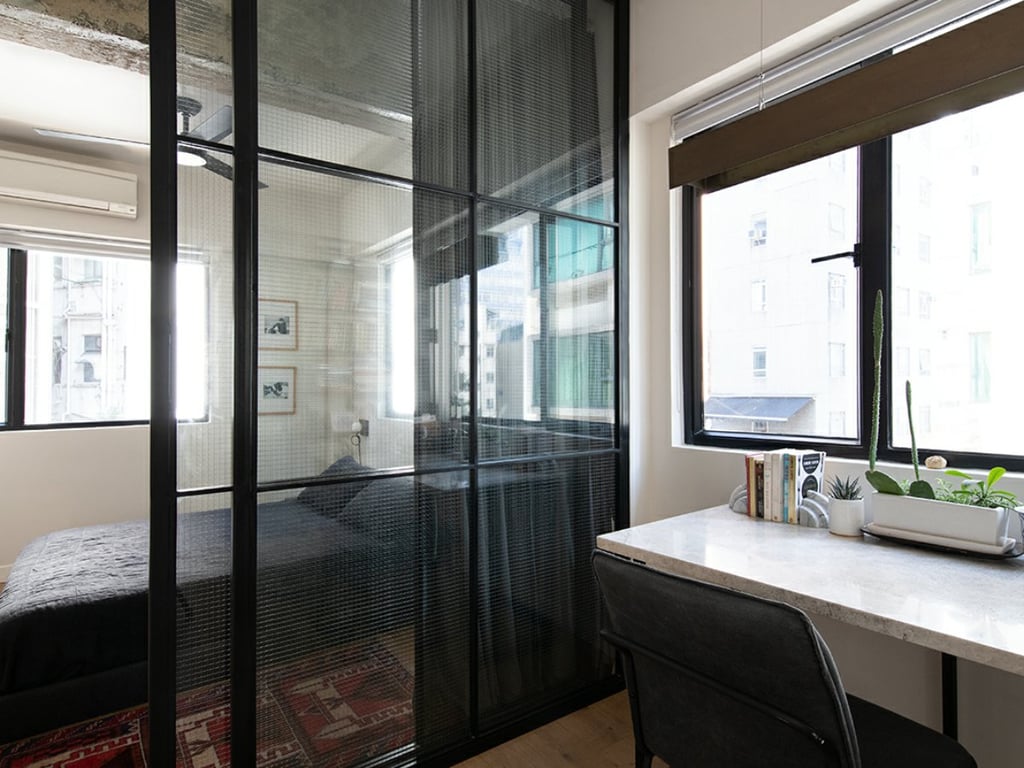 https://img.propertyraptor.com/cdn-cgi/imagedelivery/KD5bF_AFL0JDTbKLWF7z9g/ap8/ap8_001/hornet/prp/img/41b3e957922afac6fc202c0d1ff70d1d.jpg/public