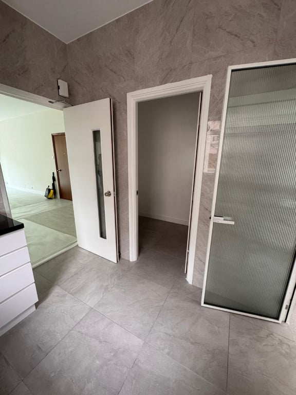https://img.propertyraptor.com/cdn-cgi/imagedelivery/KD5bF_AFL0JDTbKLWF7z9g/ap8/ap8_001/hornet/prp/img/41e69984d0cda189db844e396bc2ec1e-wtm.jpg/public