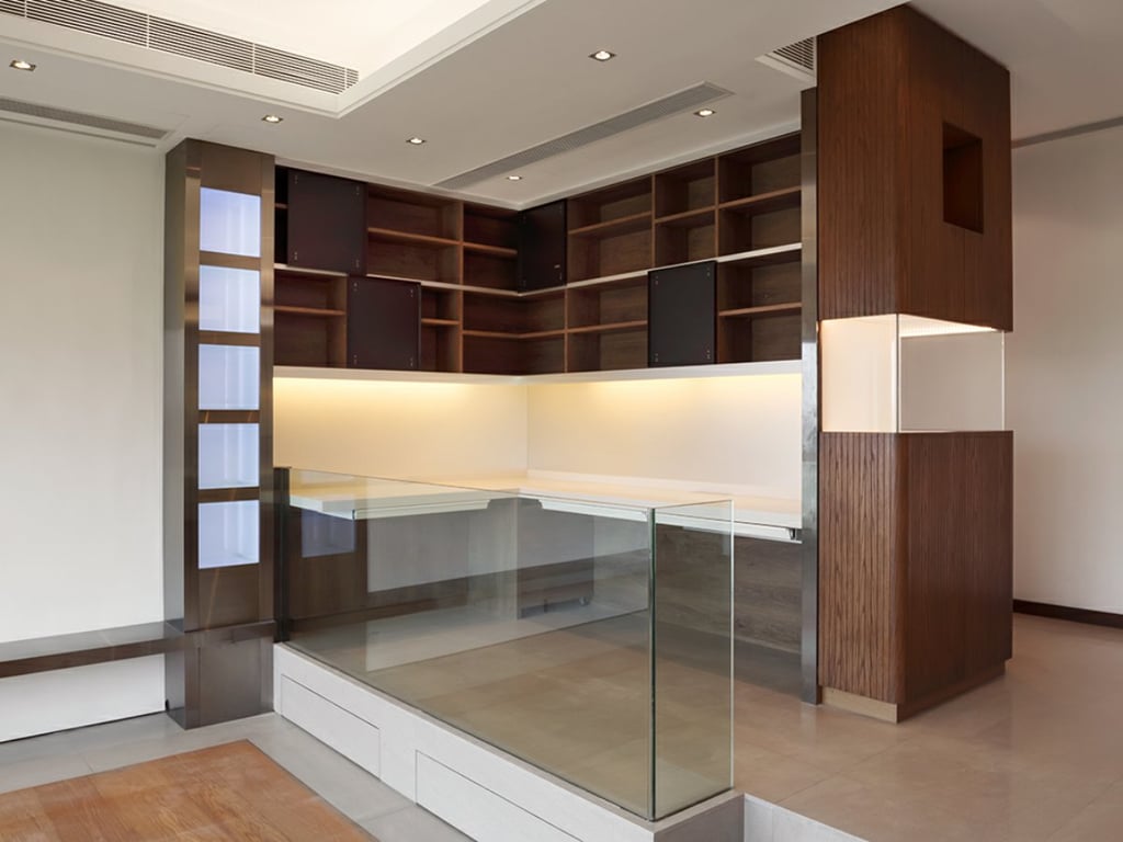 https://img.propertyraptor.com/cdn-cgi/imagedelivery/KD5bF_AFL0JDTbKLWF7z9g/ap8/ap8_001/hornet/prp/img/4217750e646d0bcb459f6ad98821193b.jpg/public