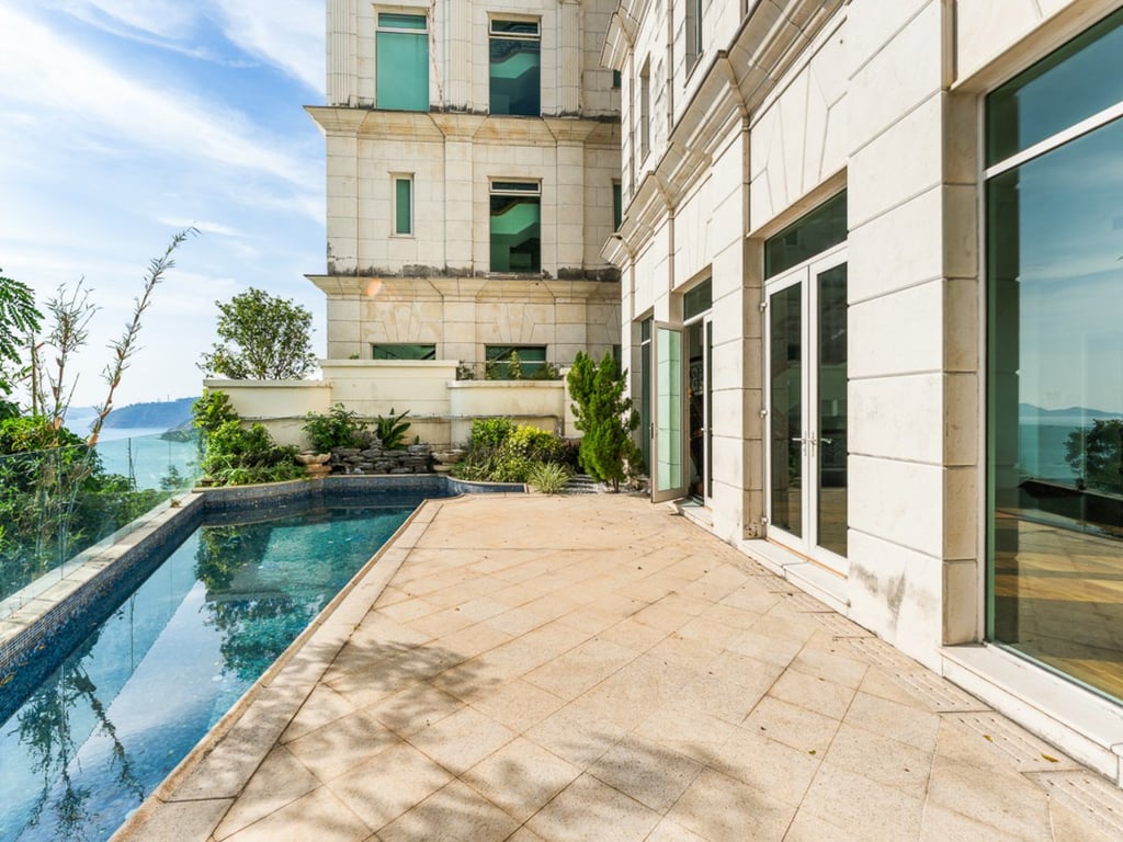 110 Repulse Bay Road