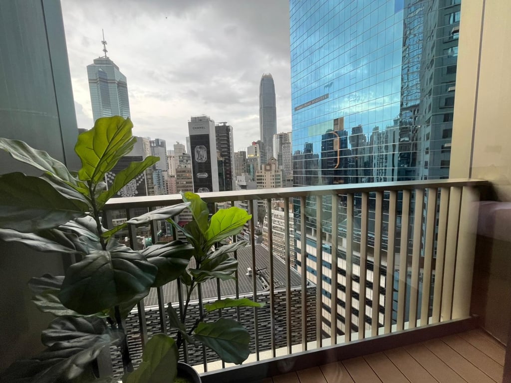 https://img.propertyraptor.com/cdn-cgi/imagedelivery/KD5bF_AFL0JDTbKLWF7z9g/ap8/ap8_001/hornet/prp/img/4223b89a00cb37c3ef98749313d38b83-wtm.jpg/public