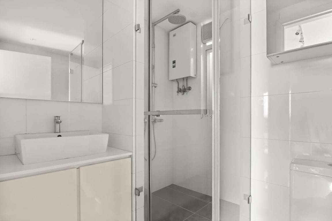 https://img.propertyraptor.com/cdn-cgi/imagedelivery/KD5bF_AFL0JDTbKLWF7z9g/ap8/ap8_001/hornet/prp/img/42678d985ba2d90f7210563ae740ea57-wtm.jpg/public