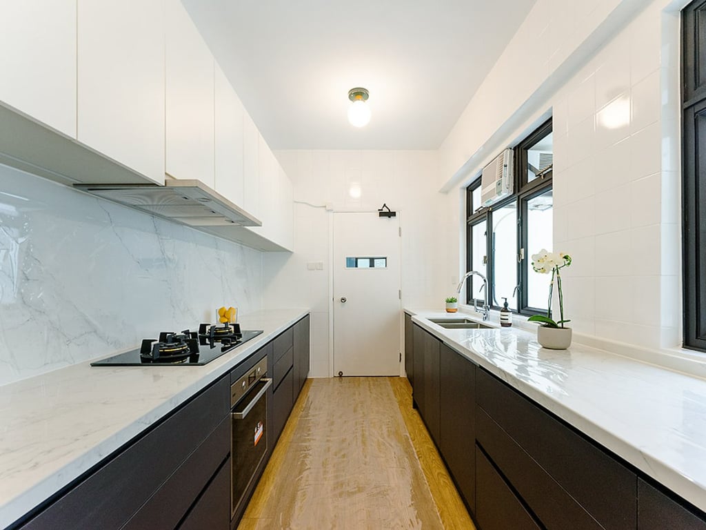 https://img.propertyraptor.com/cdn-cgi/imagedelivery/KD5bF_AFL0JDTbKLWF7z9g/ap8/ap8_001/hornet/prp/img/42a15800e5db2ce0ececf9f0e6d4d66e.jpg/public