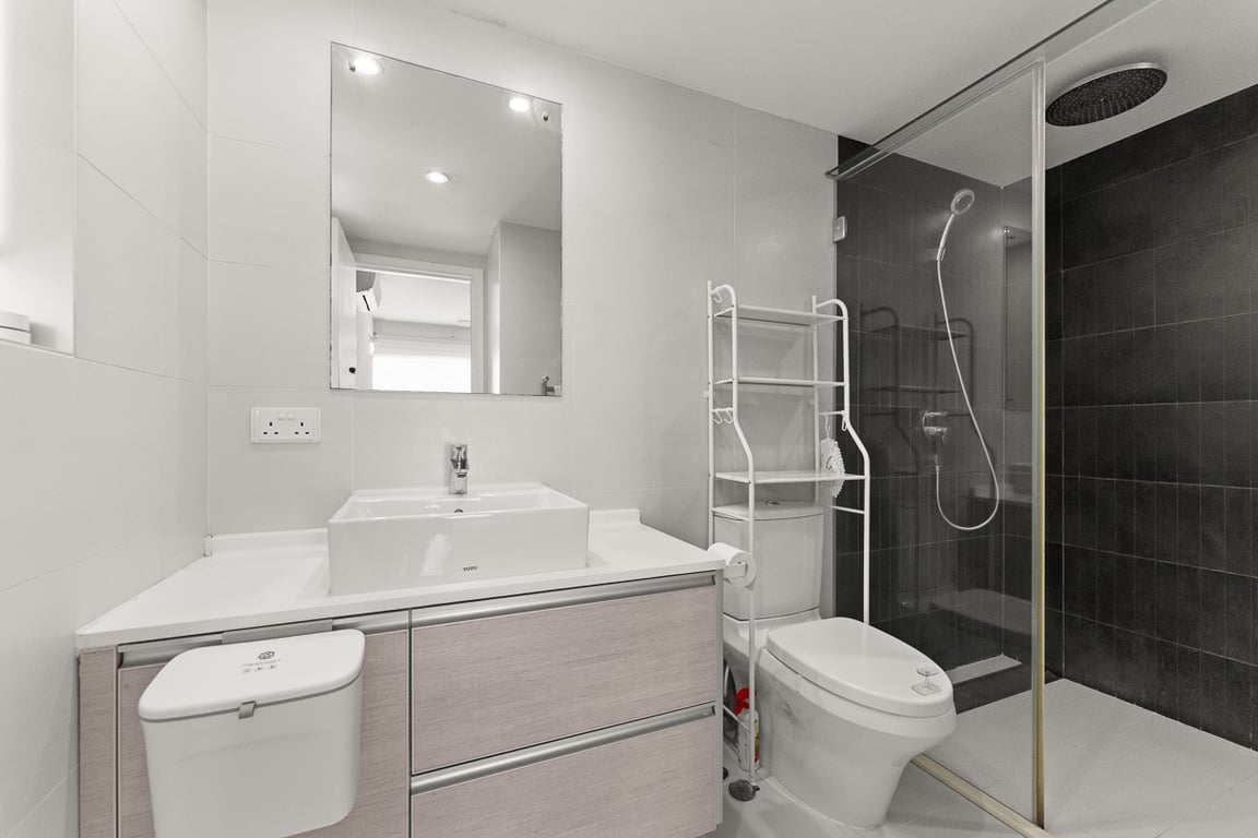 https://img.propertyraptor.com/cdn-cgi/imagedelivery/KD5bF_AFL0JDTbKLWF7z9g/ap8/ap8_001/hornet/prp/img/42cb69dc37a7cc98002e85c310935183-wtm.jpg/public