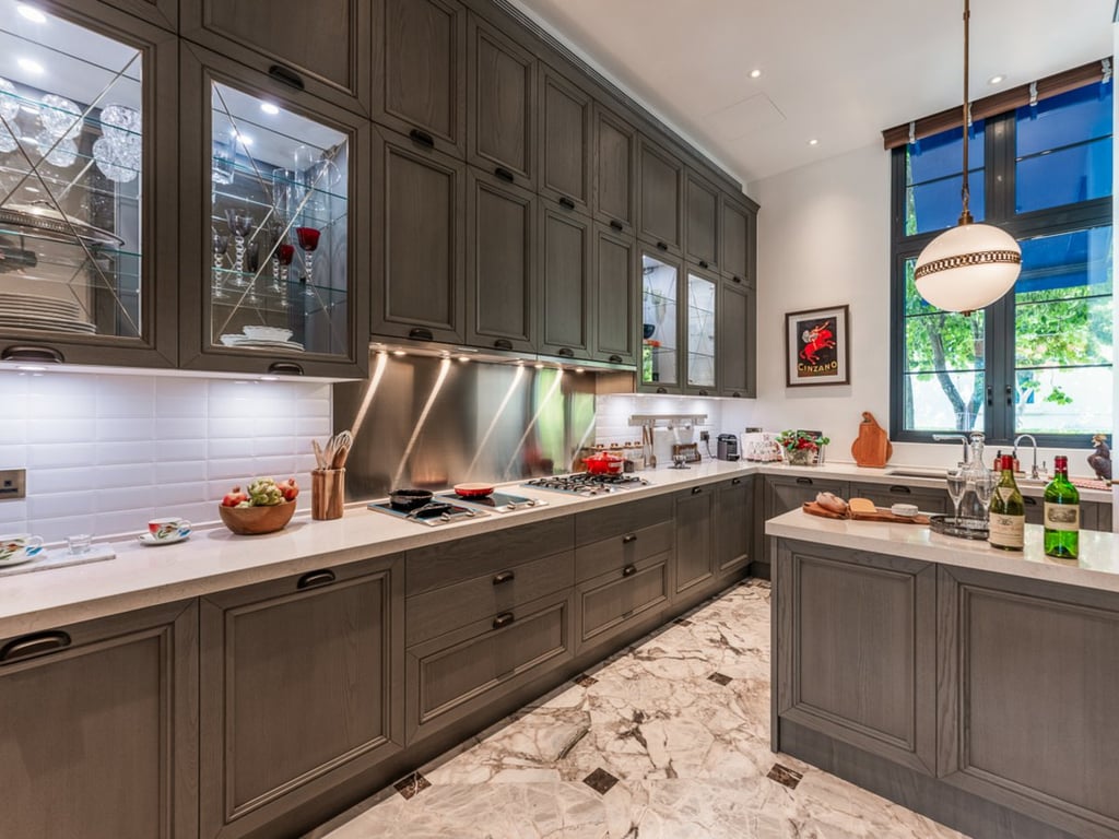 https://img.propertyraptor.com/cdn-cgi/imagedelivery/KD5bF_AFL0JDTbKLWF7z9g/ap8/ap8_001/hornet/prp/img/42d6a3127343a63268604cc5d095d52f.jpg/public