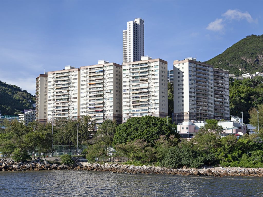 https://img.propertyraptor.com/cdn-cgi/imagedelivery/KD5bF_AFL0JDTbKLWF7z9g/ap8/ap8_001/hornet/prp/img/42eaf6bd0502405304ed1fa855727c1c.jpg/public