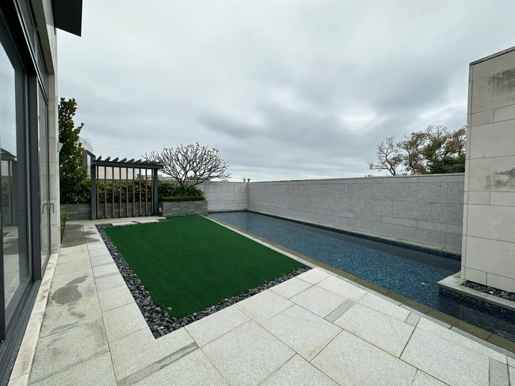Horizon Drive No.1, Chung Hom Kok Road 44 46 48 & 50