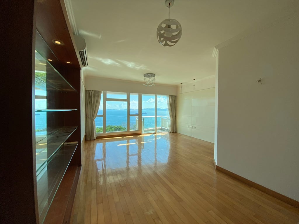 https://img.propertyraptor.com/cdn-cgi/imagedelivery/KD5bF_AFL0JDTbKLWF7z9g/ap8/ap8_001/hornet/prp/img/434ea286123bf9a80ae90644b4f3bfb5-wtm.jpg/public