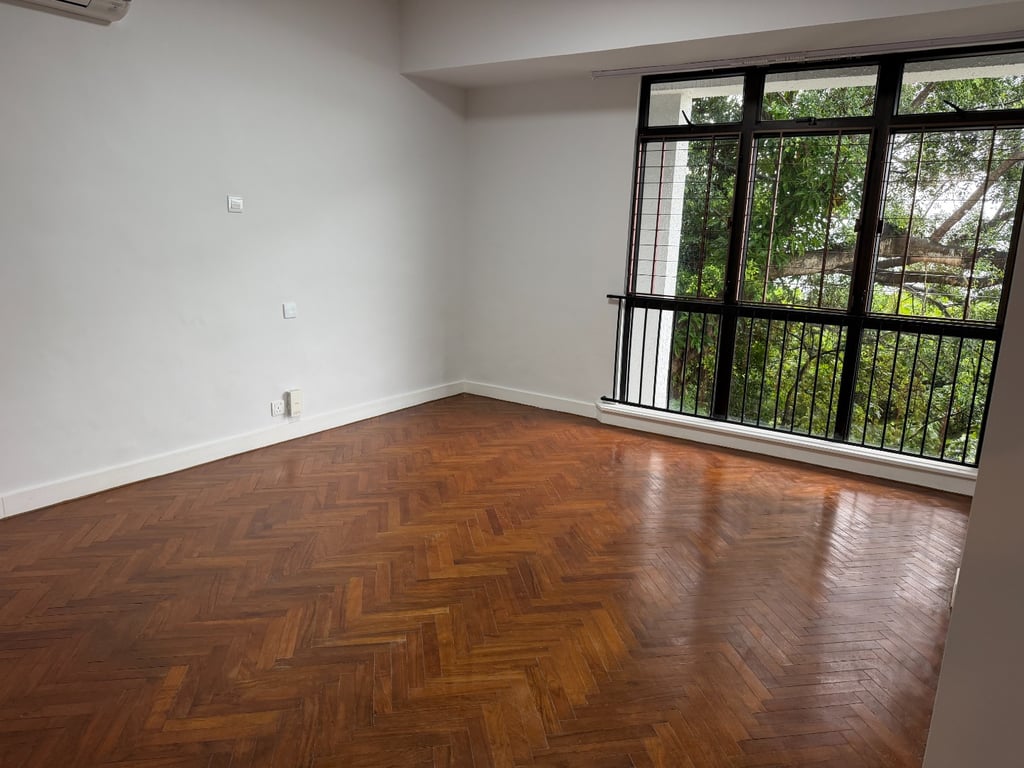 https://img.propertyraptor.com/cdn-cgi/imagedelivery/KD5bF_AFL0JDTbKLWF7z9g/ap8/ap8_001/hornet/prp/img/438aa606ead7722b2a277450fc3cfc08-wtm.jpg/public