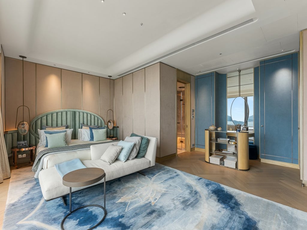 https://img.propertyraptor.com/cdn-cgi/imagedelivery/KD5bF_AFL0JDTbKLWF7z9g/ap8/ap8_001/hornet/prp/img/43db2005fd1d54e7f5ca3fe5fa4064b6.jpg/public