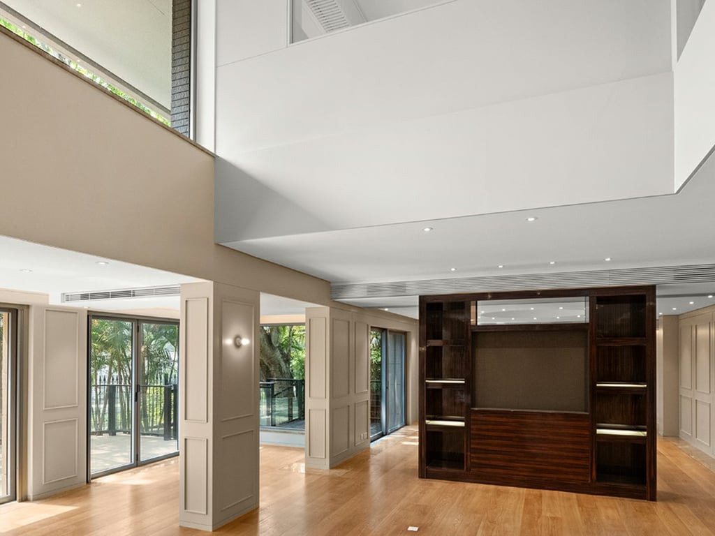 https://img.propertyraptor.com/cdn-cgi/imagedelivery/KD5bF_AFL0JDTbKLWF7z9g/ap8/ap8_001/hornet/prp/img/440bf380f1bf95e820208203e24e8e7e.jpg/public