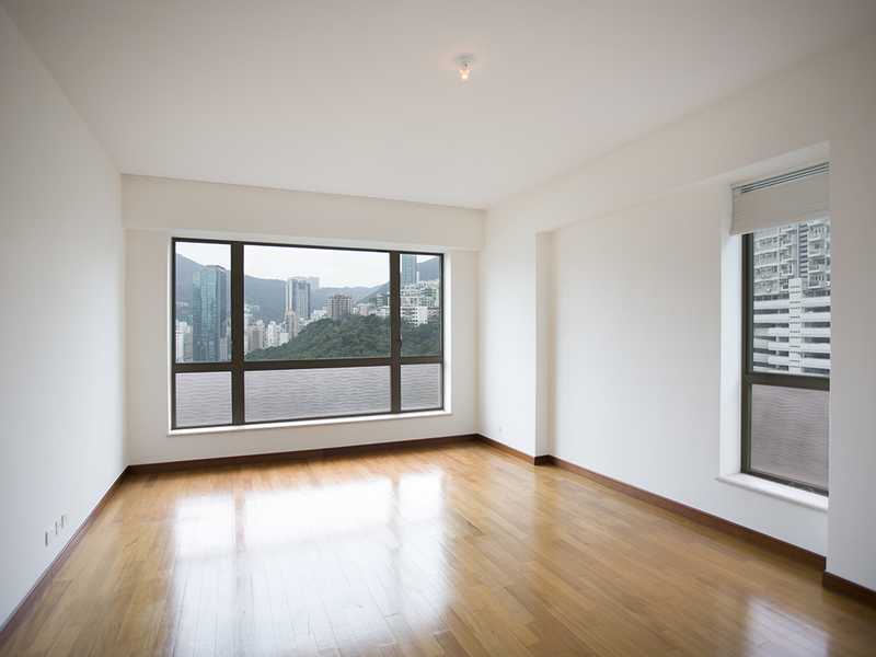 https://img.propertyraptor.com/cdn-cgi/imagedelivery/KD5bF_AFL0JDTbKLWF7z9g/ap8/ap8_001/hornet/prp/img/441ed95e027998a6655e60f49fa63407.jpg/public