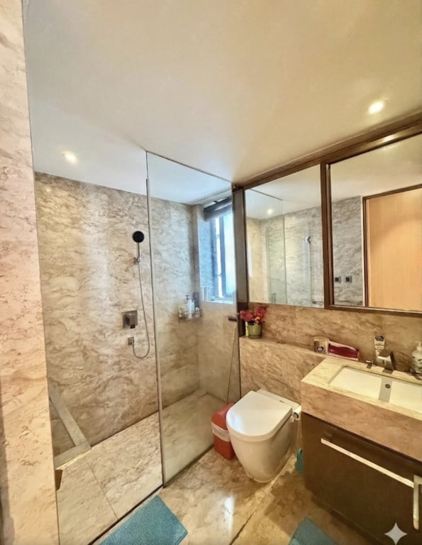 https://img.propertyraptor.com/cdn-cgi/imagedelivery/KD5bF_AFL0JDTbKLWF7z9g/ap8/ap8_001/hornet/prp/img/445e06c6e66d2ea90c9950b7f6ae56c6-wtm.jpg/public
