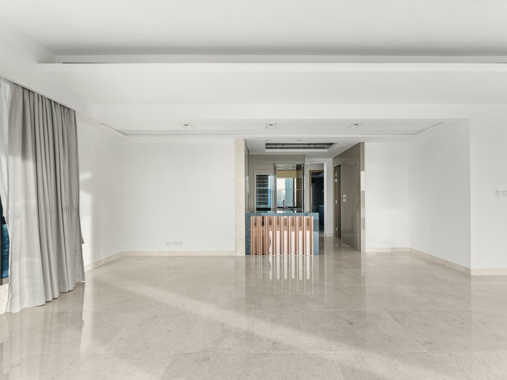 https://img.propertyraptor.com/cdn-cgi/imagedelivery/KD5bF_AFL0JDTbKLWF7z9g/ap8/ap8_001/hornet/prp/img/44d32dc54419dda61f524a25c9125f65-wtm.jpg/public