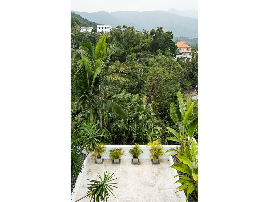 https://img.propertyraptor.com/cdn-cgi/imagedelivery/KD5bF_AFL0JDTbKLWF7z9g/ap8/ap8_001/hornet/prp/img/4505d36df0c50cf8c38eeafd7a797976.jpg/public