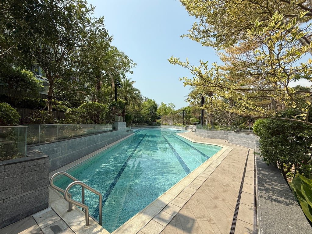 https://img.propertyraptor.com/cdn-cgi/imagedelivery/KD5bF_AFL0JDTbKLWF7z9g/ap8/ap8_001/hornet/prp/img/45089e2c5c6d54e2b85df41d5139f753-wtm.jpg/public