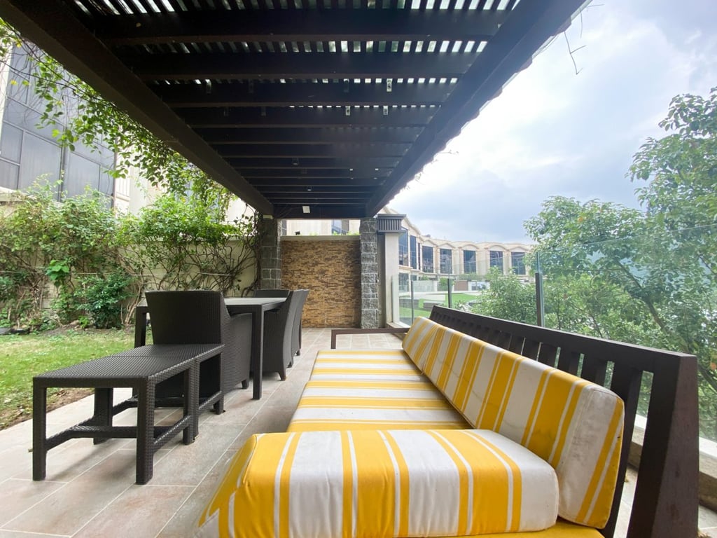 1 Shouson Hill Road East