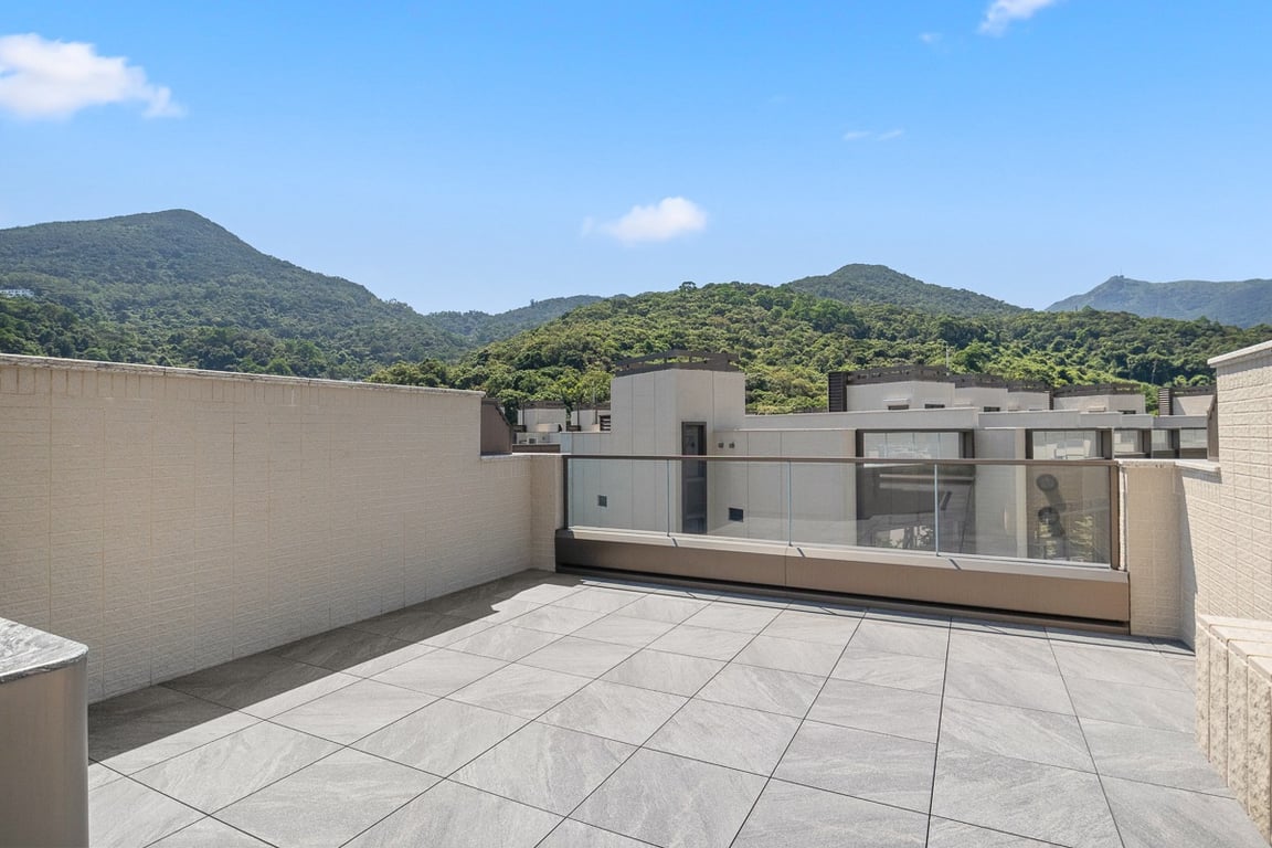 https://img.propertyraptor.com/cdn-cgi/imagedelivery/KD5bF_AFL0JDTbKLWF7z9g/ap8/ap8_001/hornet/prp/img/45c9fb742574f3d9056796cf9ade4509-wtm.jpg/public