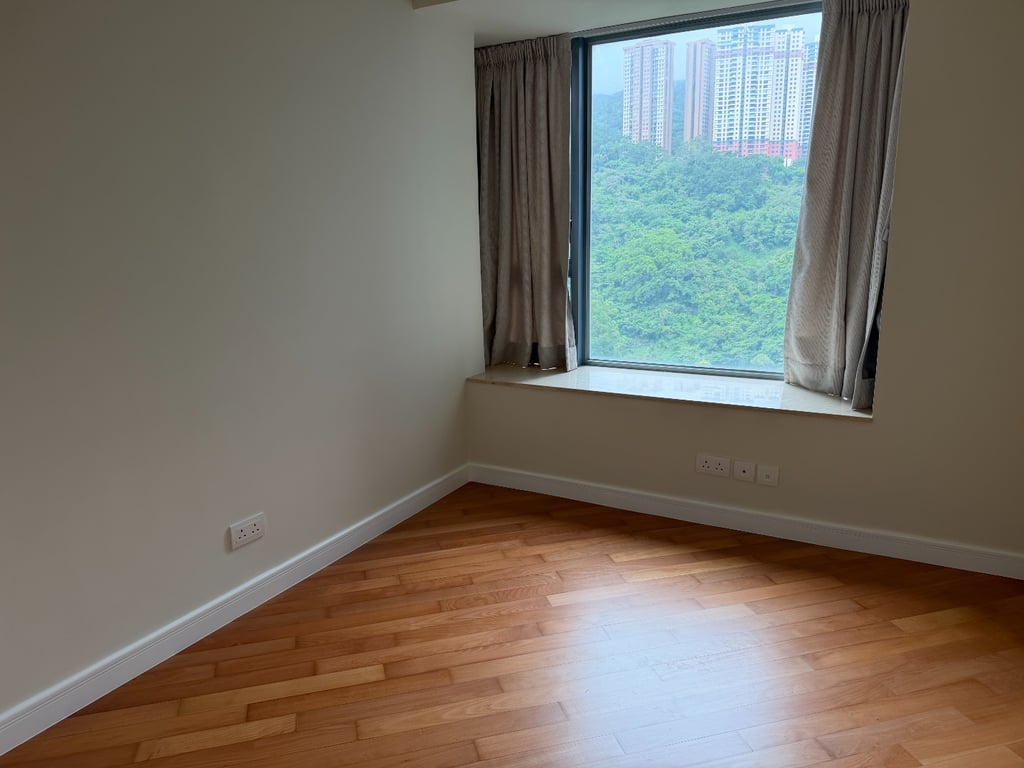 https://img.propertyraptor.com/cdn-cgi/imagedelivery/KD5bF_AFL0JDTbKLWF7z9g/ap8/ap8_001/hornet/prp/img/461a39bbe4c3e253feeb6ef42826ec39-wtm.jpg/public