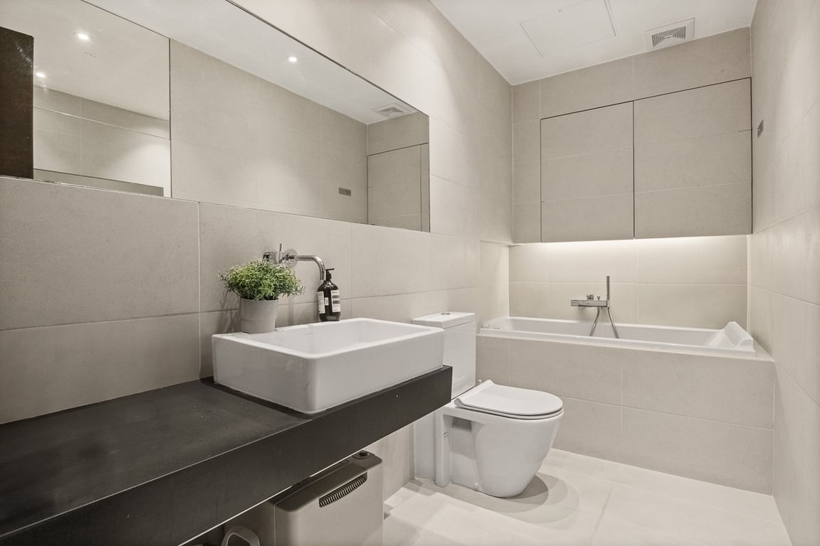 https://img.propertyraptor.com/cdn-cgi/imagedelivery/KD5bF_AFL0JDTbKLWF7z9g/ap8/ap8_001/hornet/prp/img/463e90e9d47d446e479ac73a25b5e368-wtm.jpg/public