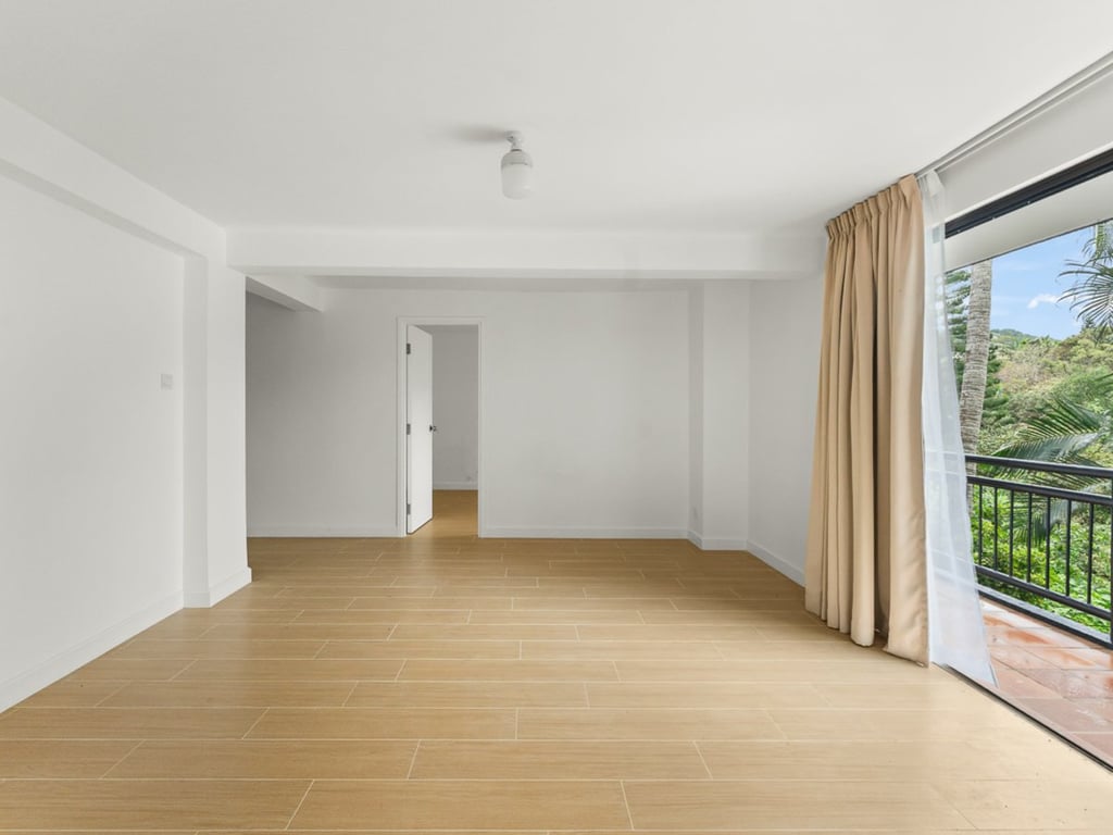 https://img.propertyraptor.com/cdn-cgi/imagedelivery/KD5bF_AFL0JDTbKLWF7z9g/ap8/ap8_001/hornet/prp/img/465645b3c9dcbdf267e1c99dc6d065ee-wtm.jpg/public