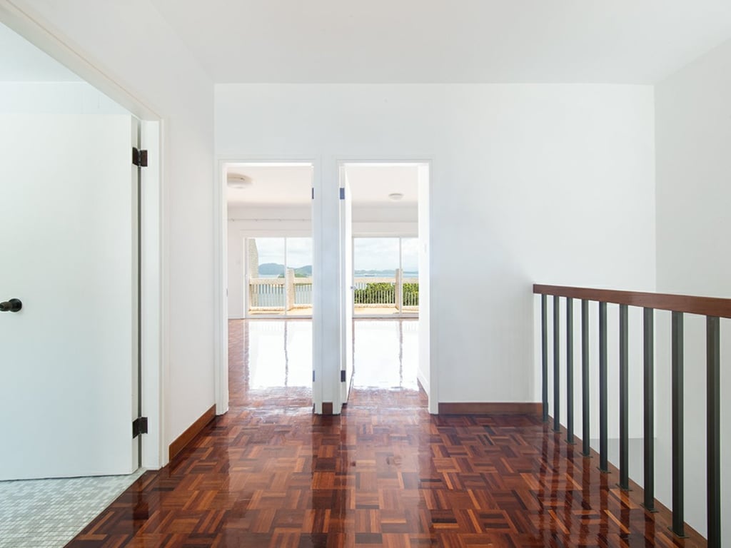 https://img.propertyraptor.com/cdn-cgi/imagedelivery/KD5bF_AFL0JDTbKLWF7z9g/ap8/ap8_001/hornet/prp/img/46a2f4bb56120a77d78d854f9a67c887.jpg/public