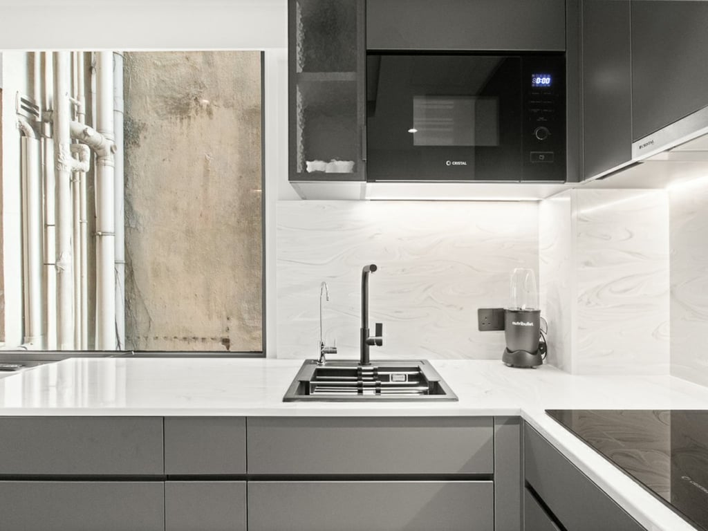 https://img.propertyraptor.com/cdn-cgi/imagedelivery/KD5bF_AFL0JDTbKLWF7z9g/ap8/ap8_001/hornet/prp/img/46a33abeca0d2f2f5d183565f9ab52cd-wtm.jpg/public
