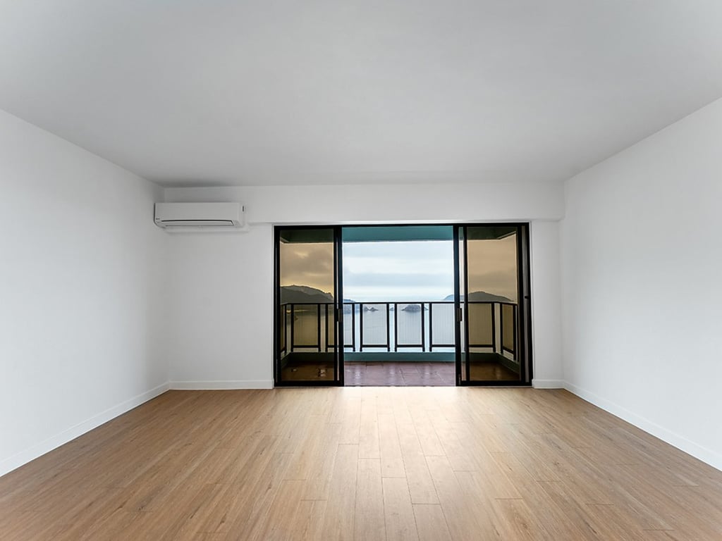 https://img.propertyraptor.com/cdn-cgi/imagedelivery/KD5bF_AFL0JDTbKLWF7z9g/ap8/ap8_001/hornet/prp/img/46cd1cbf966ac15b135eb531fa59e340.jpg/public