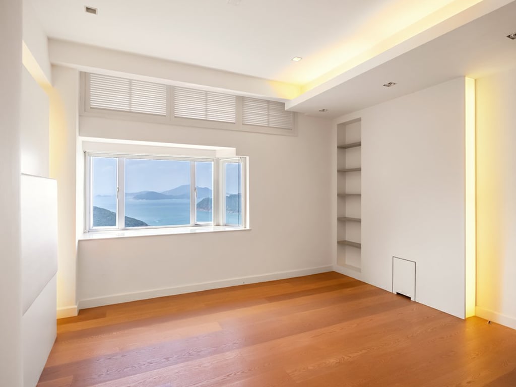 https://img.propertyraptor.com/cdn-cgi/imagedelivery/KD5bF_AFL0JDTbKLWF7z9g/ap8/ap8_001/hornet/prp/img/46ddcd297bb5b00e21965b6019e4a1ea.jpg/public
