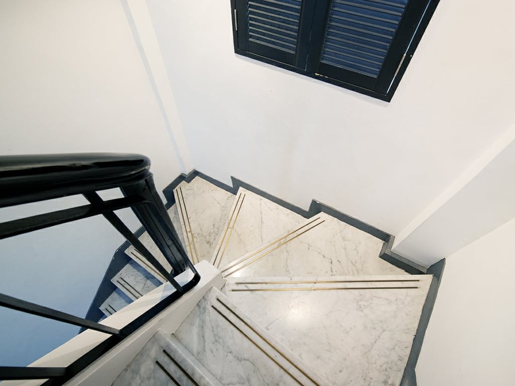 https://img.propertyraptor.com/cdn-cgi/imagedelivery/KD5bF_AFL0JDTbKLWF7z9g/ap8/ap8_001/hornet/prp/img/47427adb2d712708f9b87ed2bd168fd9.jpg/public