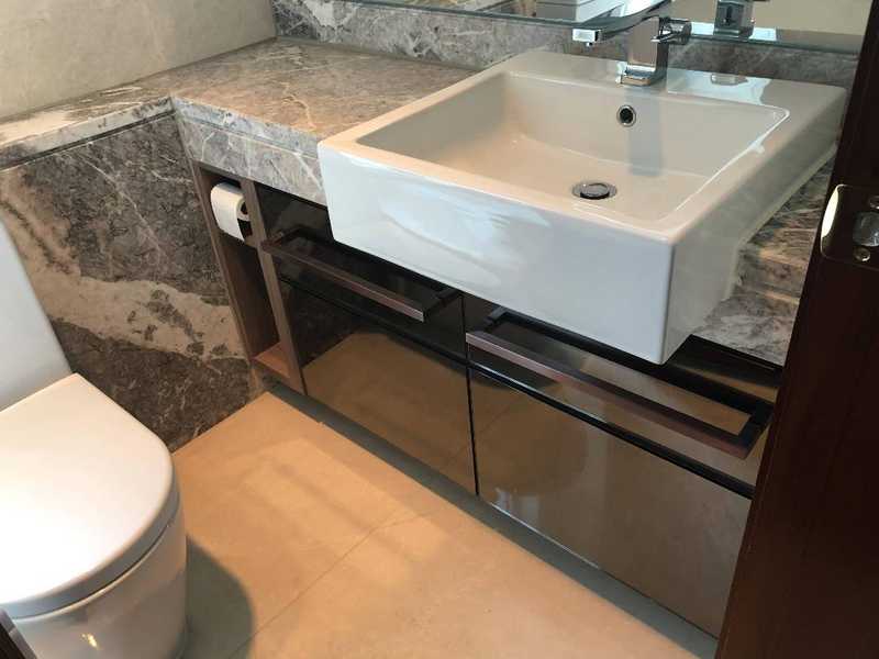 https://img.propertyraptor.com/cdn-cgi/imagedelivery/KD5bF_AFL0JDTbKLWF7z9g/ap8/ap8_001/hornet/prp/img/47f752bb4665e794d1a74393ba7df5c8.jpg/public