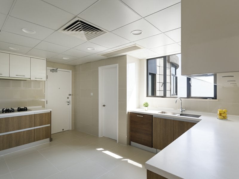 https://img.propertyraptor.com/cdn-cgi/imagedelivery/KD5bF_AFL0JDTbKLWF7z9g/ap8/ap8_001/hornet/prp/img/48155cbb21f924edce90a93b1e37f736.jpg/public