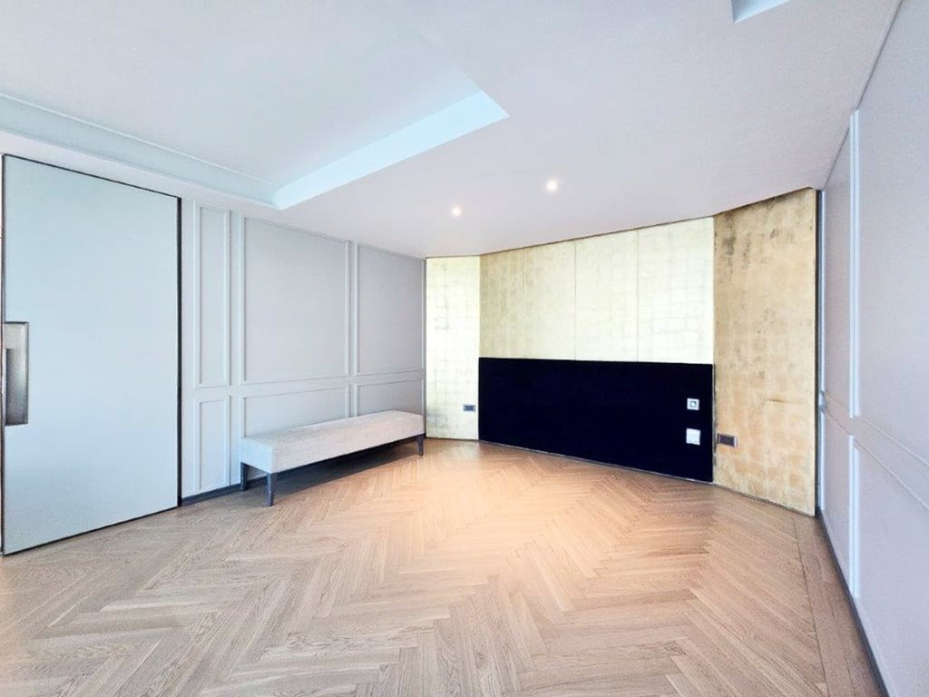 56 Repulse Bay Road