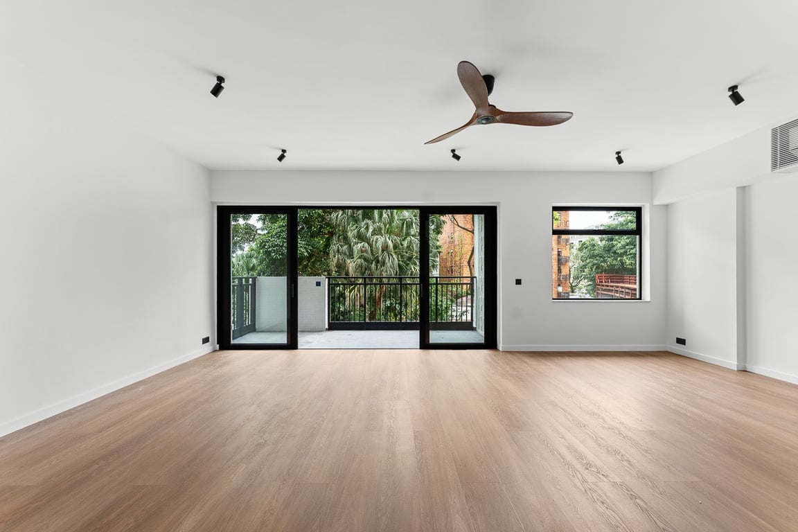 https://img.propertyraptor.com/cdn-cgi/imagedelivery/KD5bF_AFL0JDTbKLWF7z9g/ap8/ap8_001/hornet/prp/img/481d6946c4f2de3f03b35e6ab4ae5d80-wtm.jpg/public
